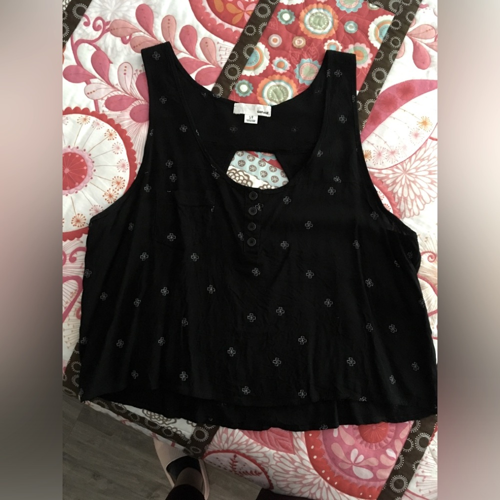 Garage black flowy crop top, size small
